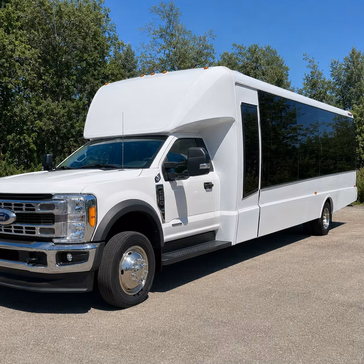 15 passenger minibus