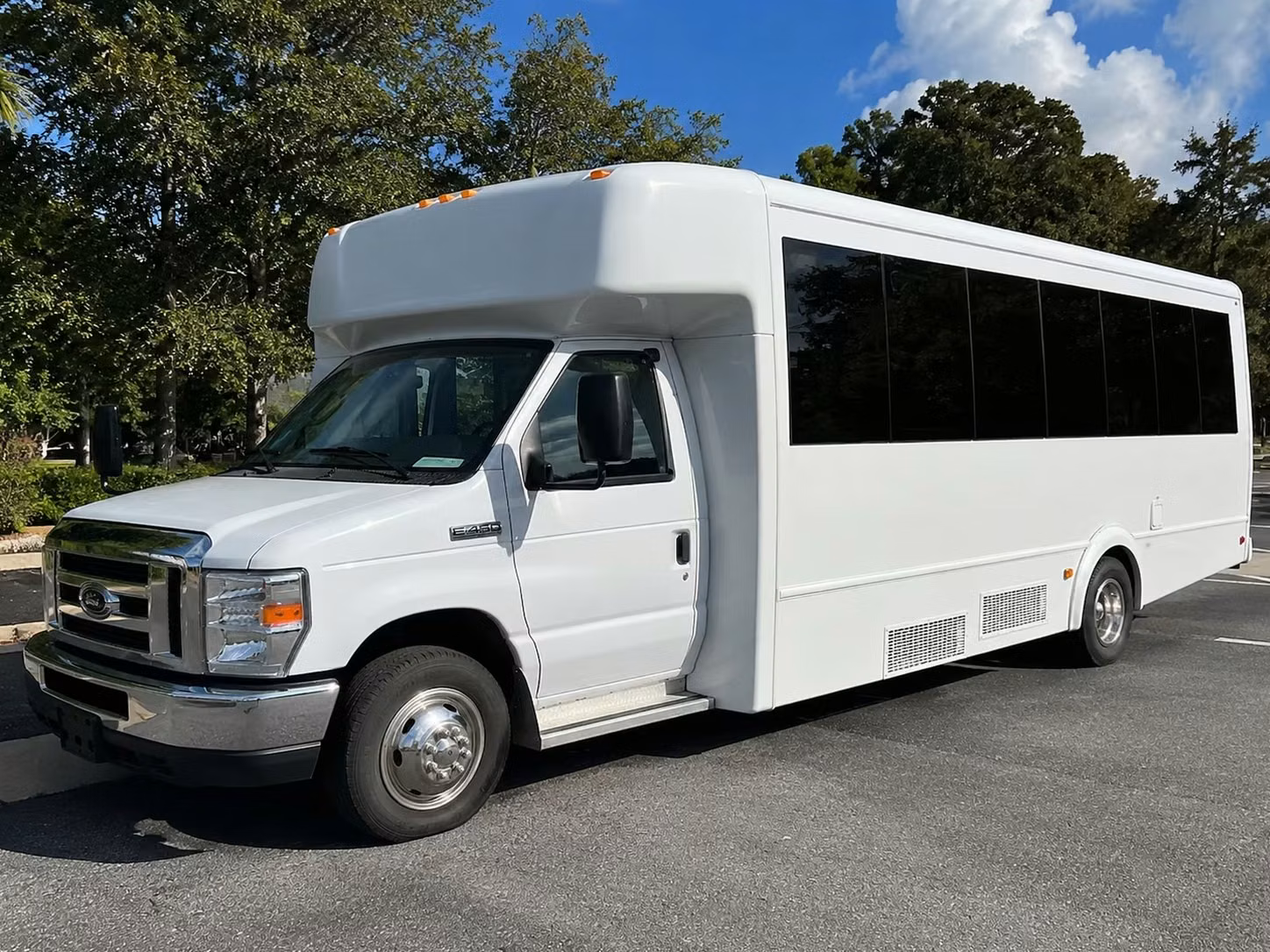 bus rentals for spokane valley proms homecomings