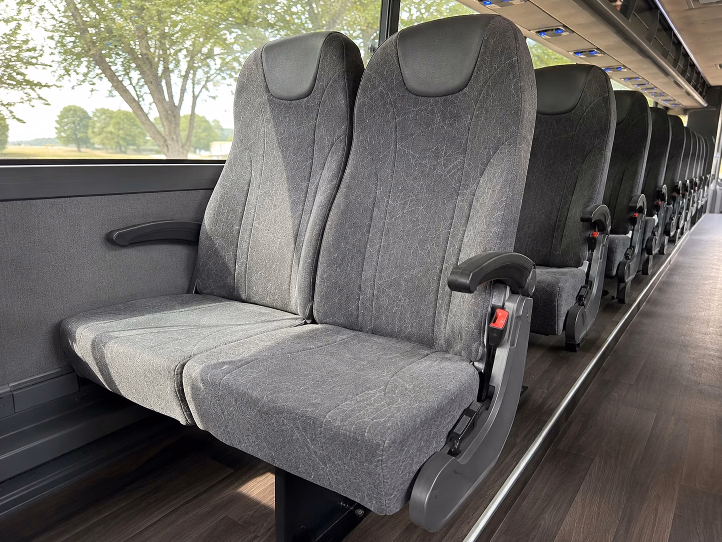 evening reception shuttles and late night wedding transportation in spokane valley