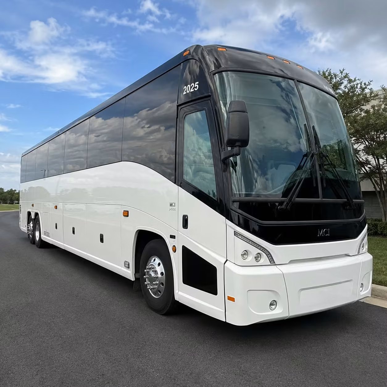 from knitting factory concerts to martin woldson theater pick the right bus for every venue