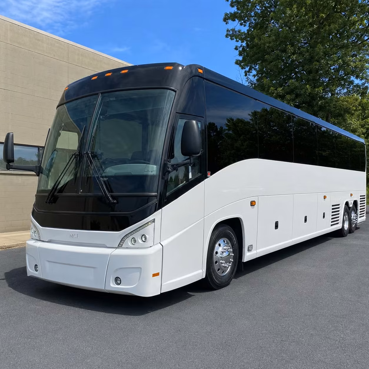 multi day bus rentals from spokane valley for group travel across the pacific northwest