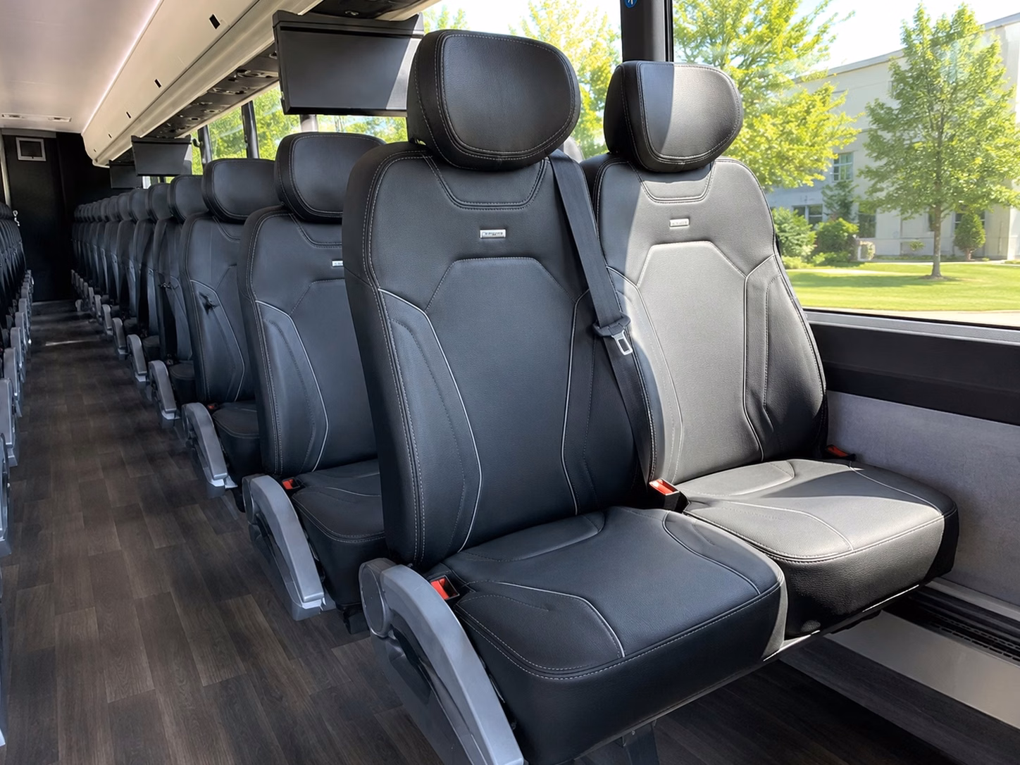 shuttle bus service between spokane valley hotels and your wedding venue
